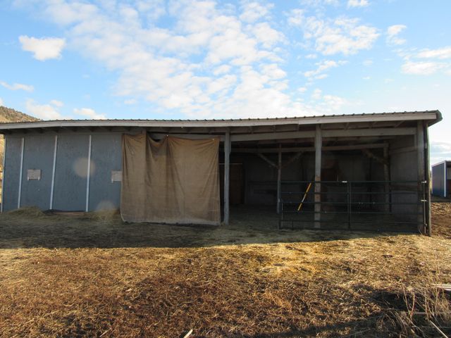 29277 N Highway 97 Highway N 251122, Chiloquin, OR 97624
