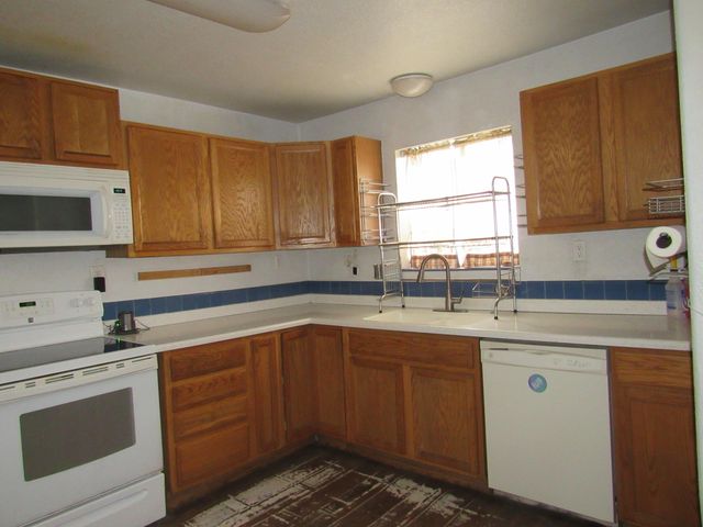 29277 N Highway 97 Highway N 251122, Chiloquin, OR 97624