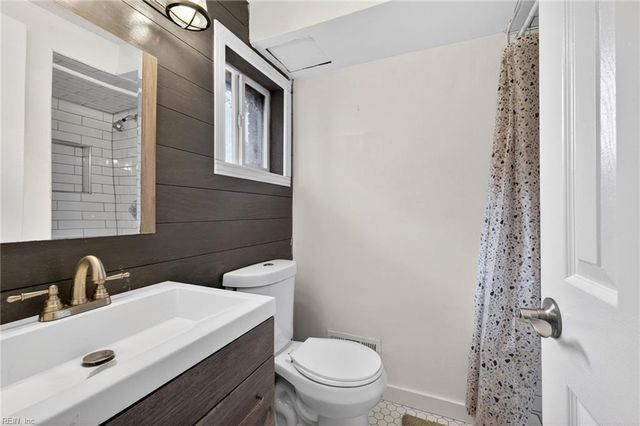 5563 Bayberry DR, Norfolk, VA 23502