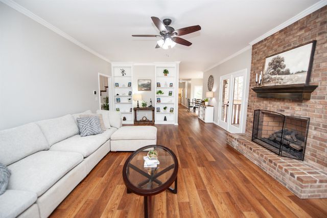 290 Earles Fort Road, Landrum, SC 29356