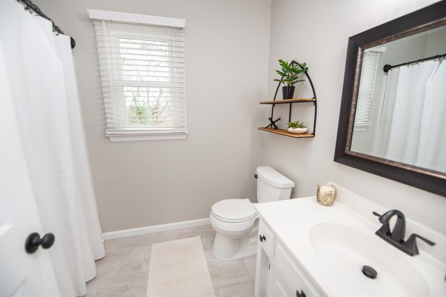 290 Earles Fort Road, Landrum, SC 29356