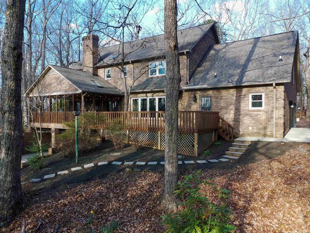 290 Earles Fort Road, Landrum, SC 29356