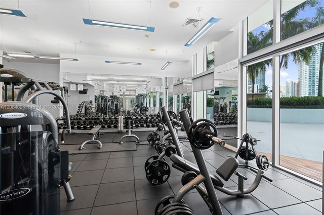 90 SW 3rd Street 3504, Miami, FL 33130