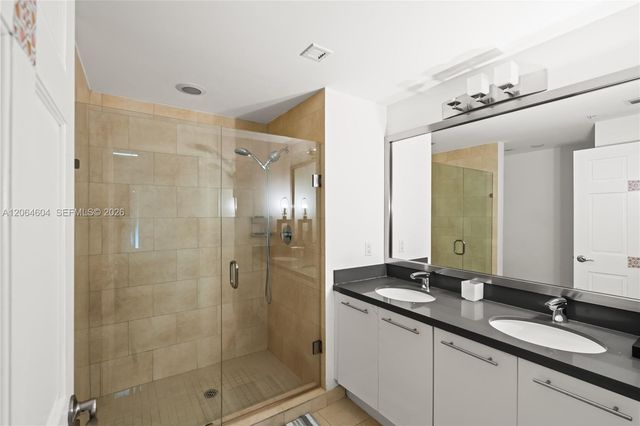 90 SW 3rd Street 3504, Miami, FL 33130