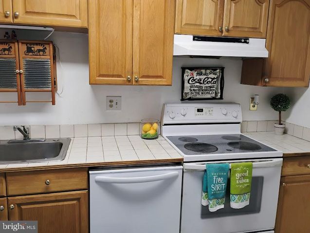 1088 NOTLEY COURT, Pasadena, MD 21122