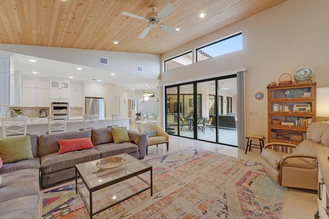 7762 La Corniche Circle, Boca Raton, FL 33433