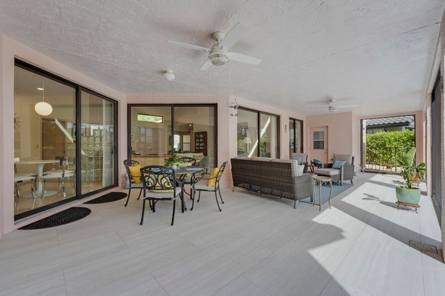 7762 La Corniche Circle, Boca Raton, FL 33433