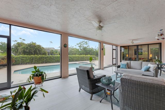 7762 La Corniche Circle, Boca Raton, FL 33433