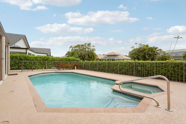 7762 La Corniche Circle, Boca Raton, FL 33433