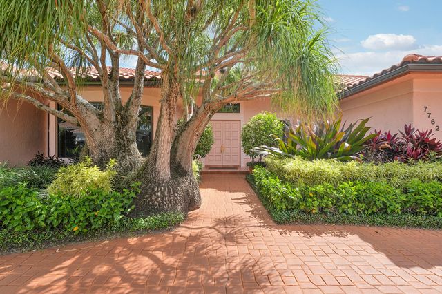 7762 La Corniche Circle, Boca Raton, FL 33433