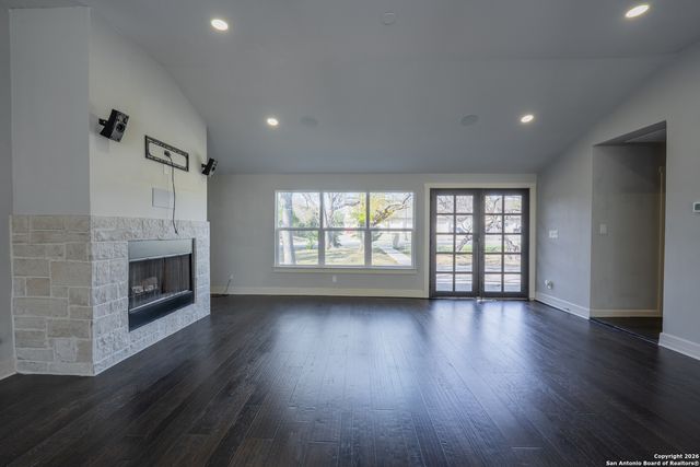 208 Lemonwood, Castle Hills, TX 78213