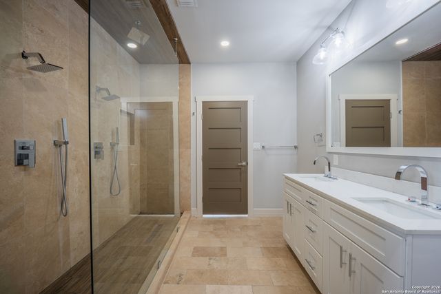 208 Lemonwood, Castle Hills, TX 78213