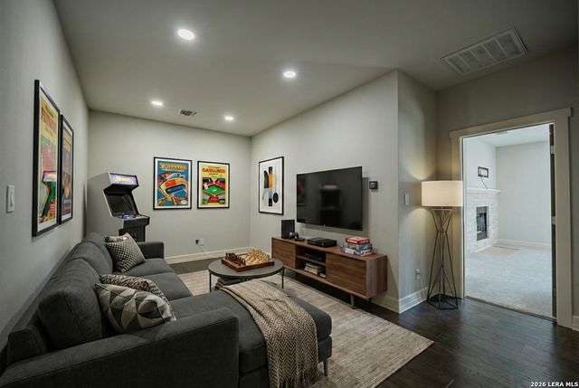 208 Lemonwood, Castle Hills, TX 78213