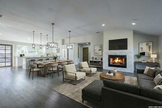 208 Lemonwood, Castle Hills, TX 78213