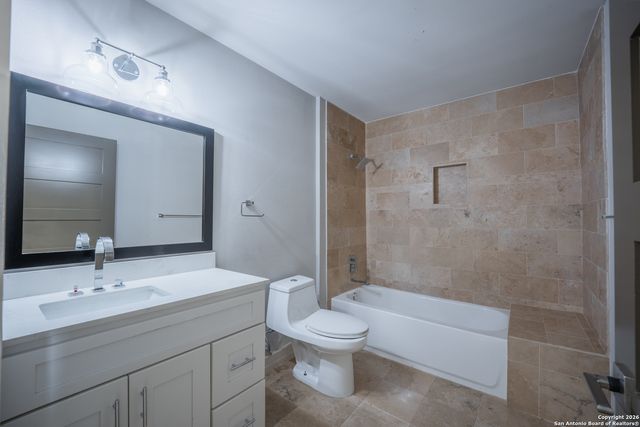 208 Lemonwood, Castle Hills, TX 78213