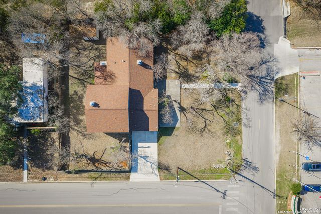 208 Lemonwood, Castle Hills, TX 78213