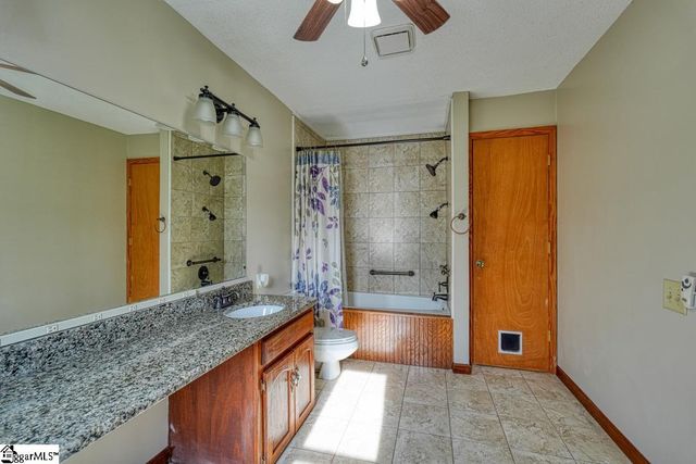 314 Sloping Meadow Drive, Inman, SC 29349