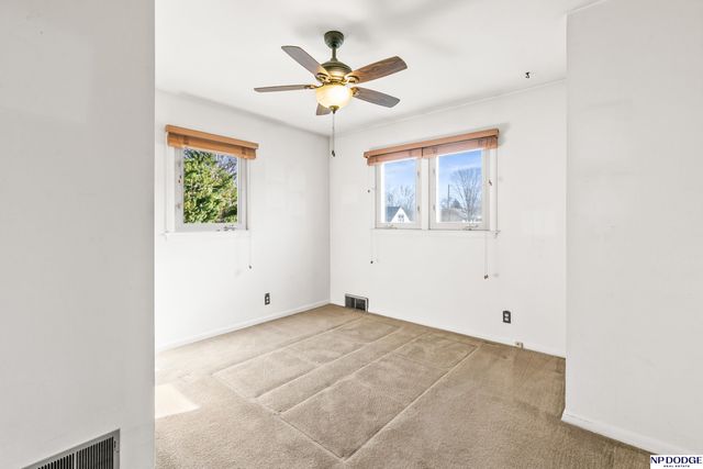 5030 S 39 Avenue, Omaha, NE 68107