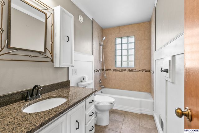 5030 S 39 Avenue, Omaha, NE 68107