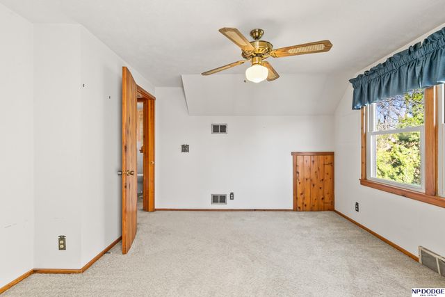 5030 S 39 Avenue, Omaha, NE 68107