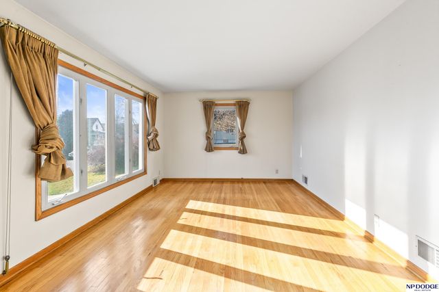 5030 S 39 Avenue, Omaha, NE 68107