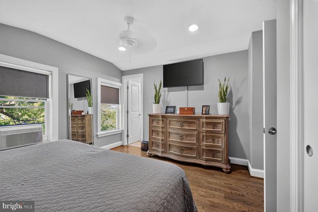 2111 RAND PL NE, Washington, DC 20002