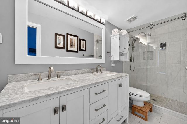 2111 RAND PL NE, Washington, DC 20002
