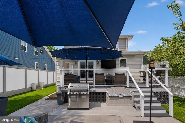 2111 RAND PL NE, Washington, DC 20002