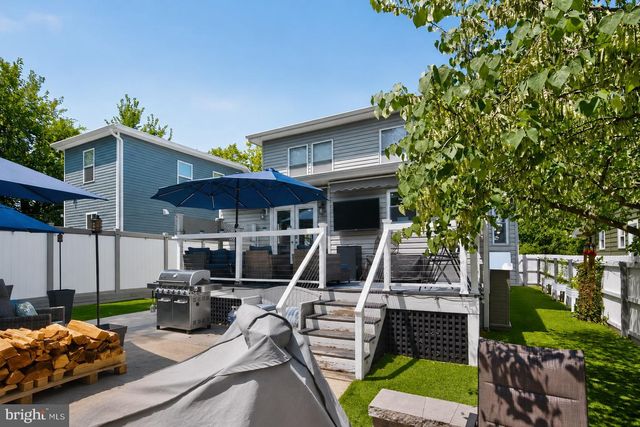 2111 RAND PL NE, Washington, DC 20002