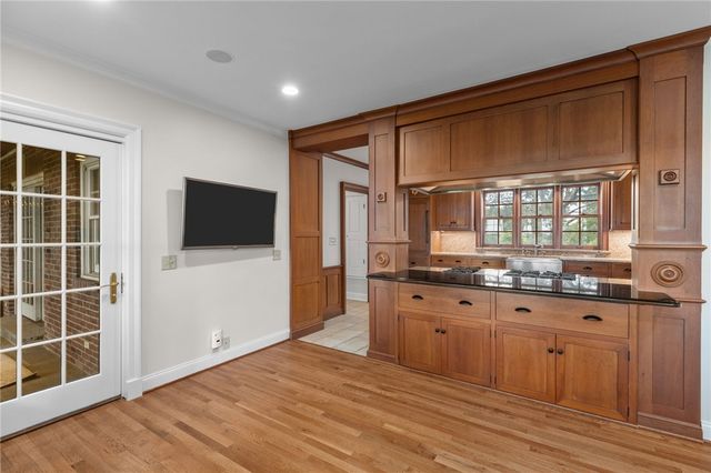 169 Country Club Rd, Sewickley Heights, PA 15143