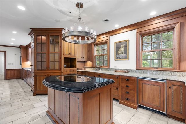 169 Country Club Rd, Sewickley Heights, PA 15143