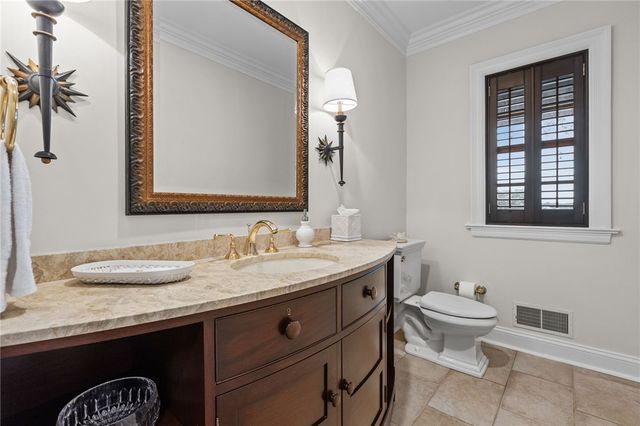 169 Country Club Rd, Sewickley Heights, PA 15143