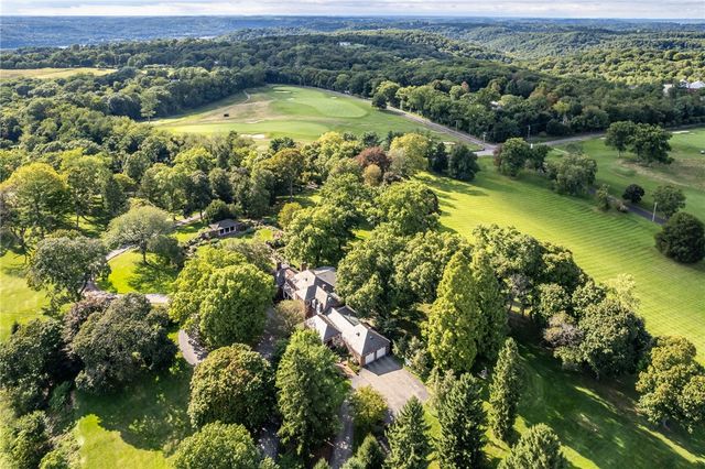 169 Country Club Rd, Sewickley Heights, PA 15143