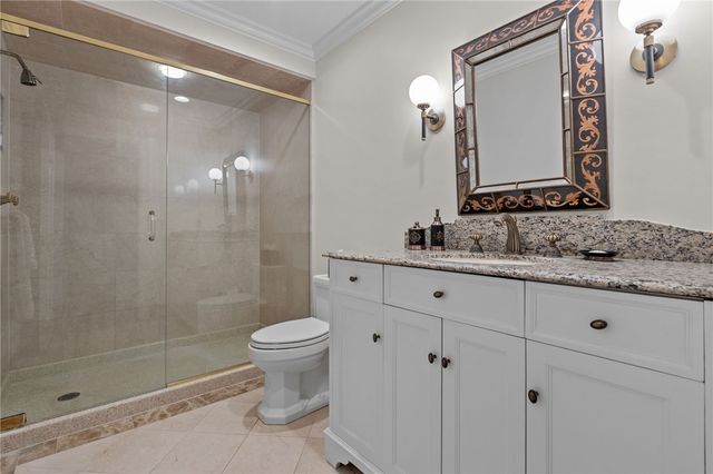 169 Country Club Rd, Sewickley Heights, PA 15143