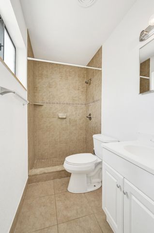 4360 NE 13th Avenue, Oakland Park, FL 33334