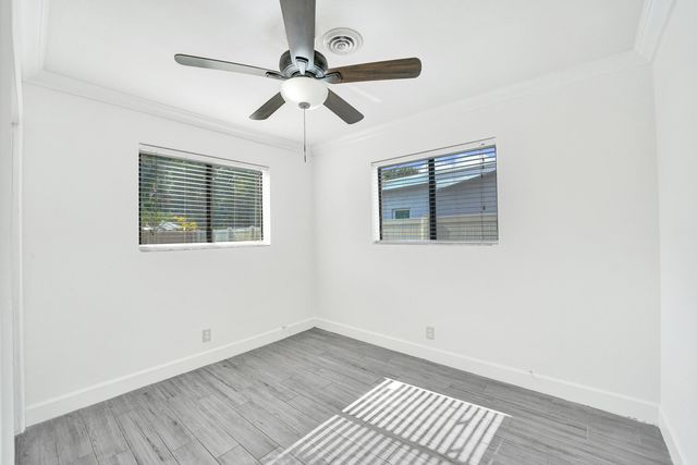 4360 NE 13th Avenue, Oakland Park, FL 33334
