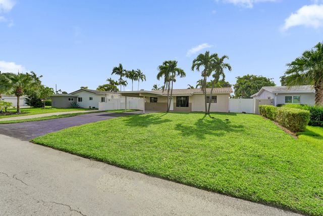 4360 NE 13th Avenue, Oakland Park, FL 33334