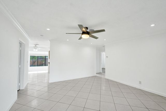 4360 NE 13th Avenue, Oakland Park, FL 33334