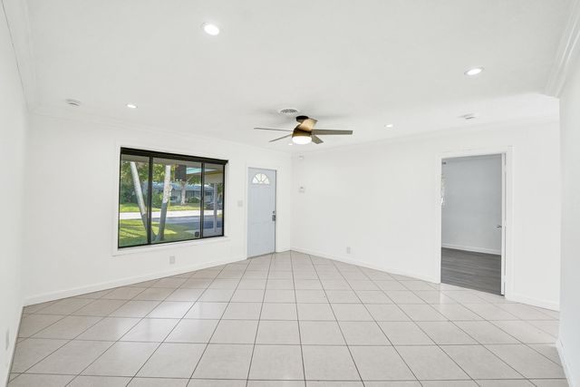 4360 NE 13th Avenue, Oakland Park, FL 33334