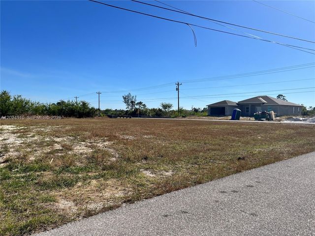 3239 NE 9 Avenue, Cape Coral, FL 33909