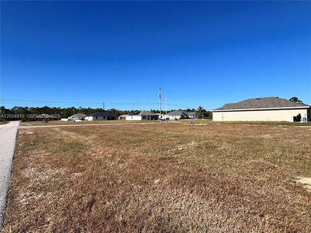 3239 NE 9 Avenue, Cape Coral, FL 33909