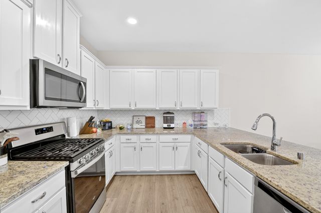 2261 Obsidian Drive, Aubrey, TX 76227