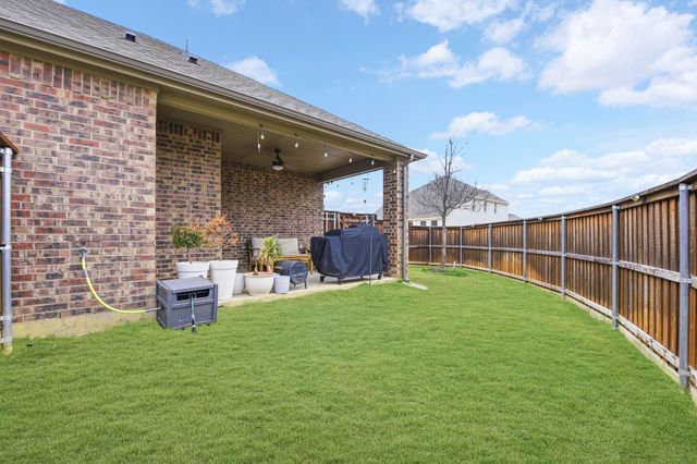 2261 Obsidian Drive, Aubrey, TX 76227