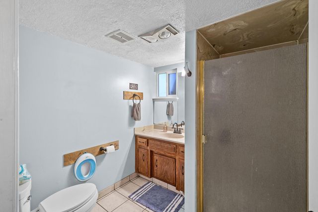 602 N Barranca Court, Tulare, CA 93274