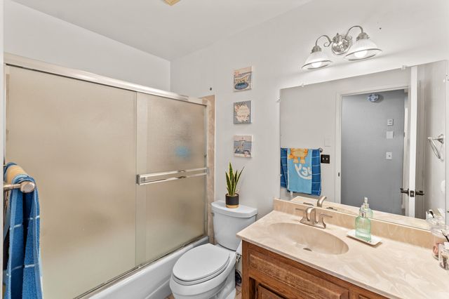 602 N Barranca Court, Tulare, CA 93274