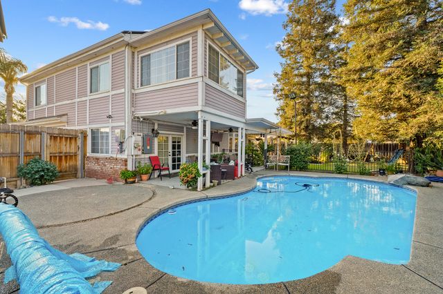 602 N Barranca Court, Tulare, CA 93274