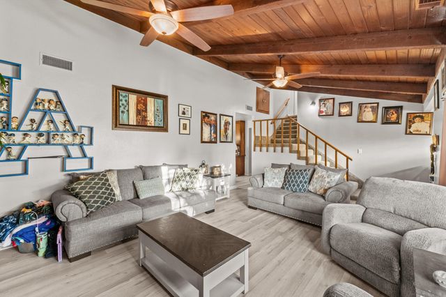 602 N Barranca Court, Tulare, CA 93274