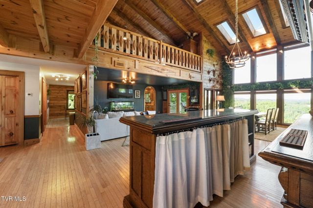 22455 Wyldwood Road, Abingdon, VA 24211
