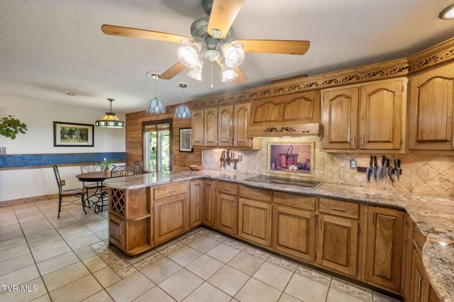22455 Wyldwood Road, Abingdon, VA 24211