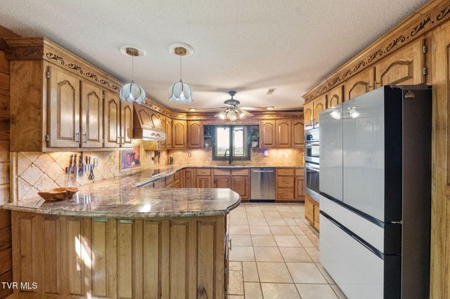 22455 Wyldwood Road, Abingdon, VA 24211